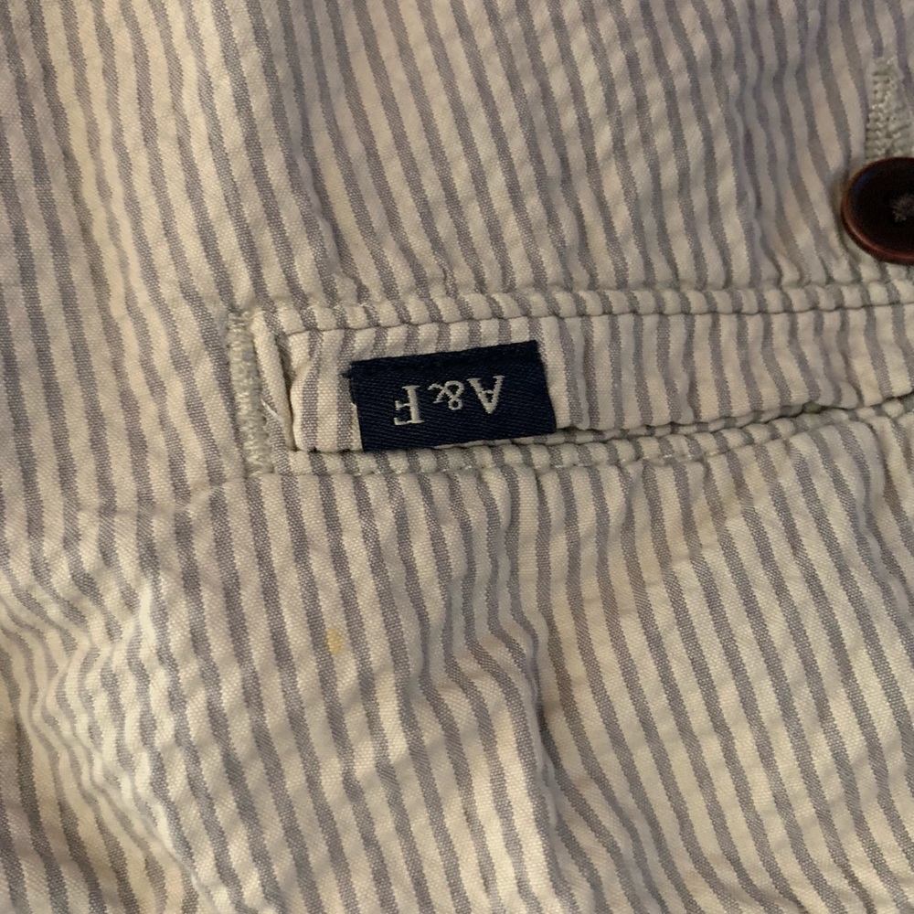 Shorts - Picture 4 of 4